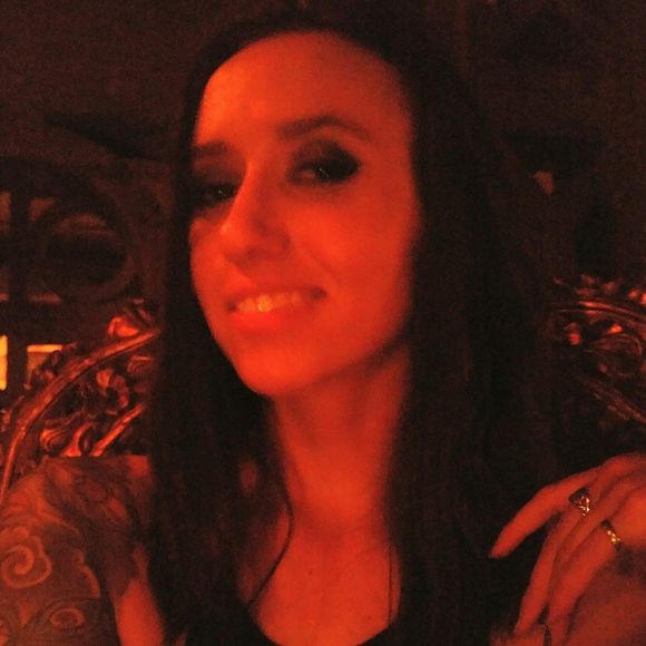 Meet your Posher, Stephanie - Picture 1 of 1